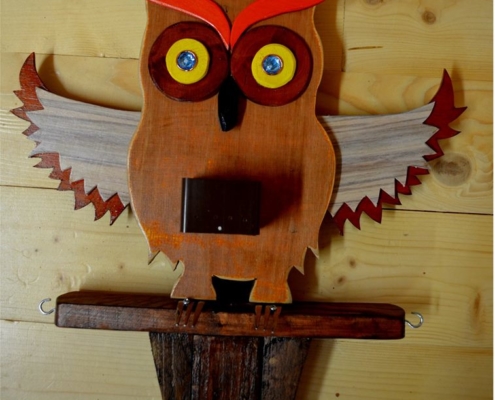 Owl bird feeder